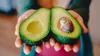 Ce se întâmplă dacă mănânci un avocado pe zi. Studiul care arată efectele asupra colesterolului și inimii