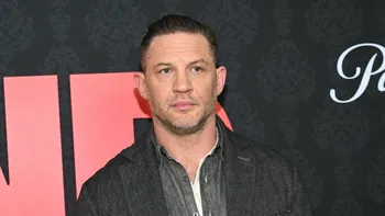 Surpriză pentru fanii lui Tom Hardy. Actorul își lansează primul album rap