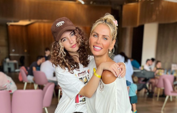 Andreea Bănică și fiica ei, Sofia/ Foto: Instagram