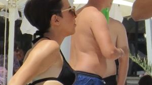 A slăbit fantastic şi… Fiica lui Piedone, la plajă cu noul iubiţel!