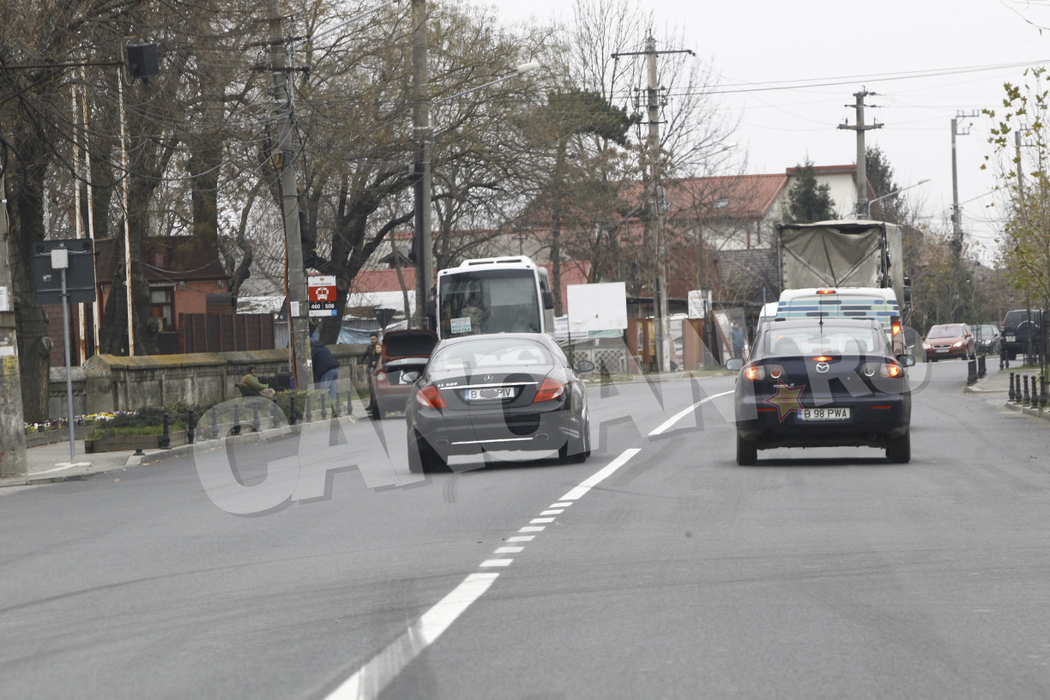 Milionarul Gigi ”rupe” în două Mercedesul de 100.000 € al lui Piţi!