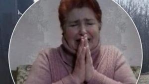 O femeie întoarsă din Italia, care a ignorat carantina, este amenințată de localnici: ”Vă rog, lăsați-mi familia în pace!”