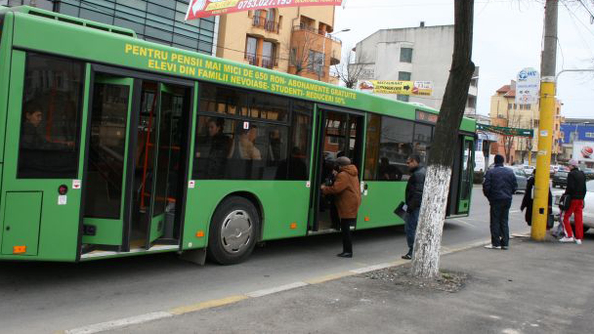 Sofer de autobuz din Galati, prins fara permis de conducere! Explicatia barbatului este halucinanta