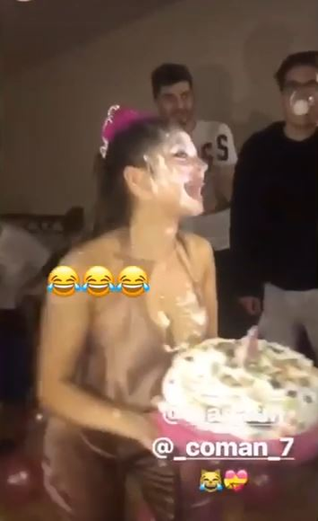 Ioana este și ea plină de frișcă pe față
