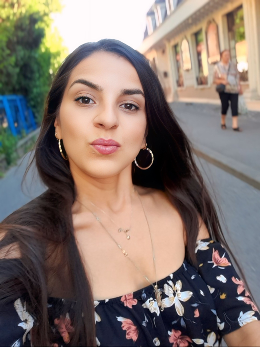 Adriana, o tânără de 25 de ani din Hunedoara, a fost ucisă de soțul ei. Doi copilași au rămas acum orfani de mamă