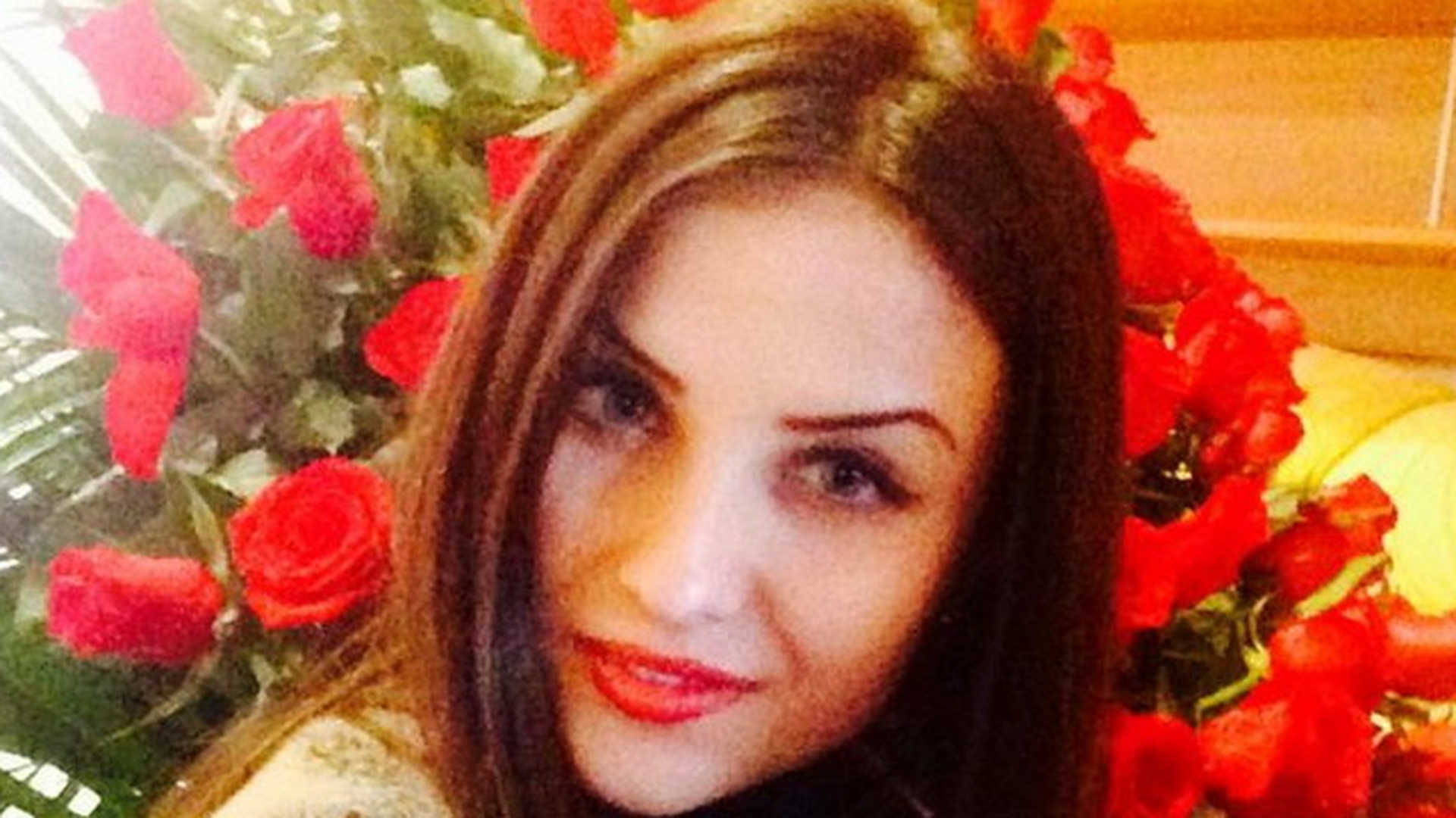 Noroc in amor, nu si-n trafic! Ce-a patit Madalina, una dintre iubitele miliardarului Max Habtoor, in fata mall-ului din Militari