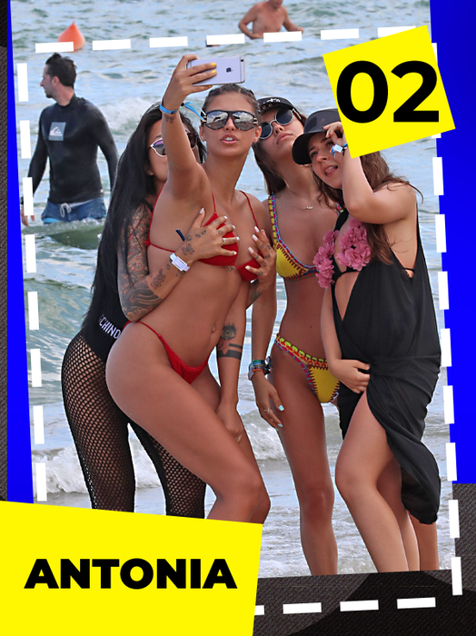 TOP 40 vedete surprinse în cele mai indecente poziţii! Antonia, Roxana Ionescu sau Delia şi-au mângâiat nurii şi… au făcut show total pe litoral!