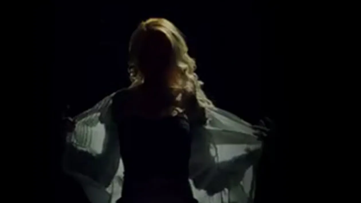 20 de super-femei incearca sa-l ademeneasca in patul lor pe MC DDy Nunes, unul dintre cele mai exotice nume de pe scena cluburilor din Romania!