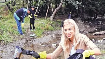 O deputata a strans mizeria lasata de altii! Raluca Turcan a vanat gunoaie