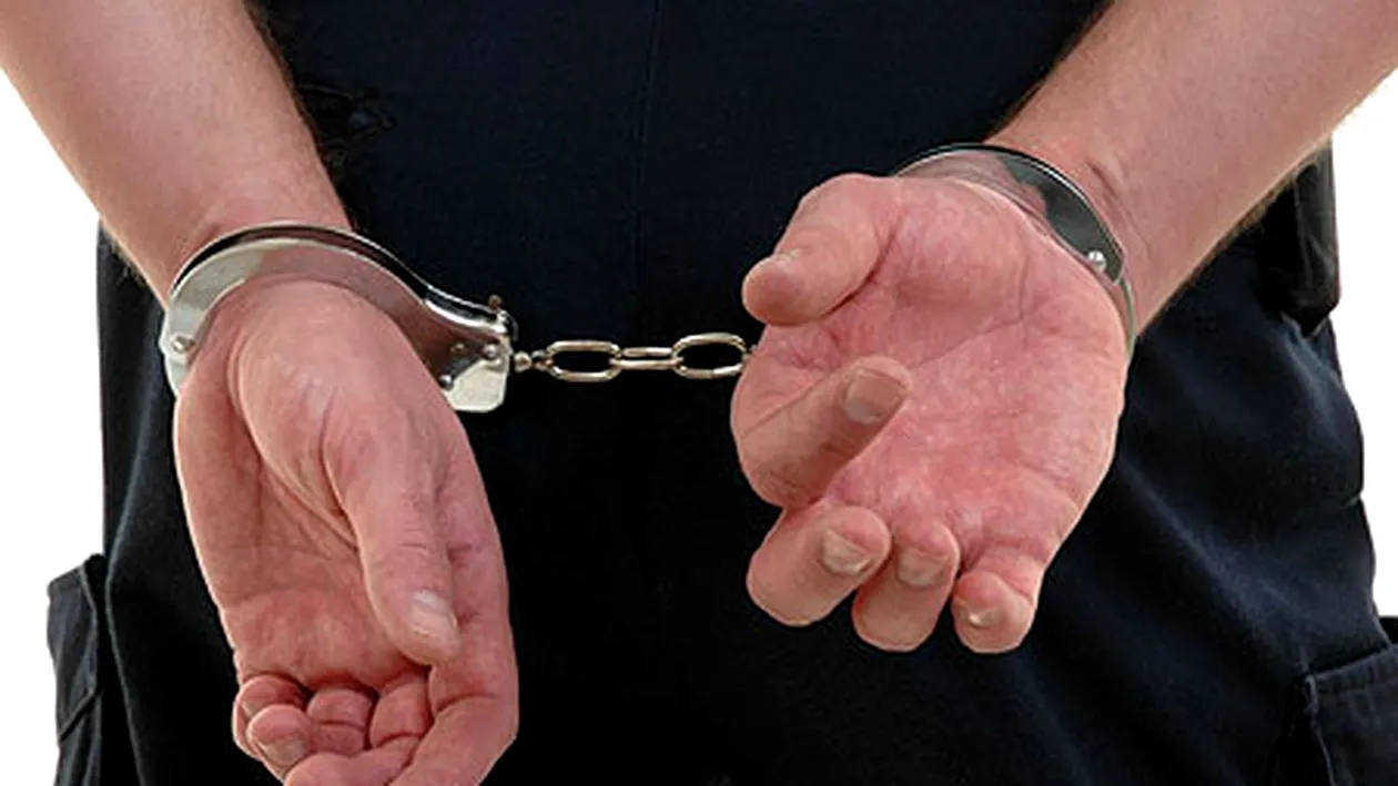 Un român implicat în fraude electronice a fost condamnat la patru ani de închisoare în SUA