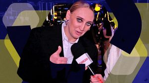 Primele imagini cu fiul Ilonei Brezoianu și al lui Andrei Alexandru! Vedeta Antenei 1 a fost asistată de soț în sala de nașteri