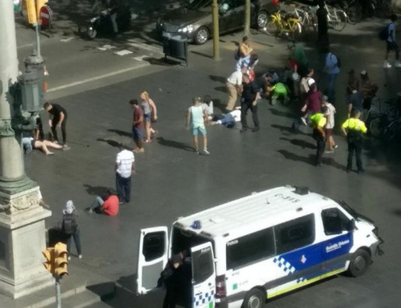 Alertă la Barcelona: Bulevardul La Rambla, evacuat!