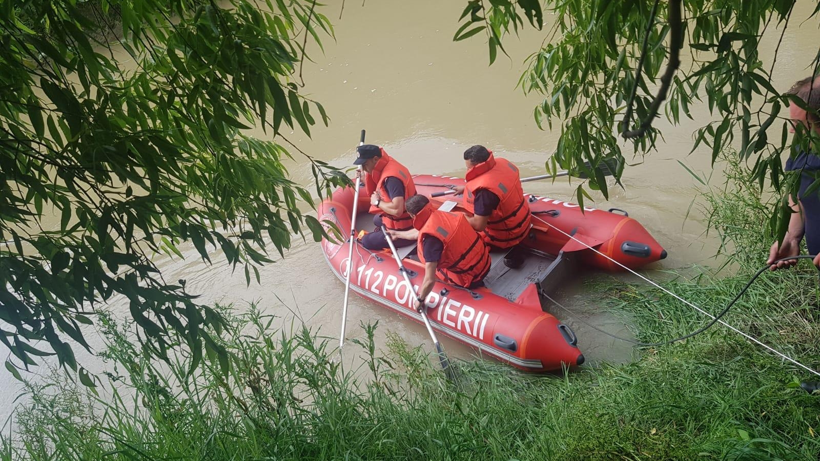 Misiune de căutare pe râul Ialomița! Un bărbat de 60 de ani a dispărut