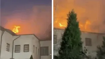 O mânăstire din Vâlcea a ars ca o torță de Paște! Pompierii au intervenit cu 10 autospeciale