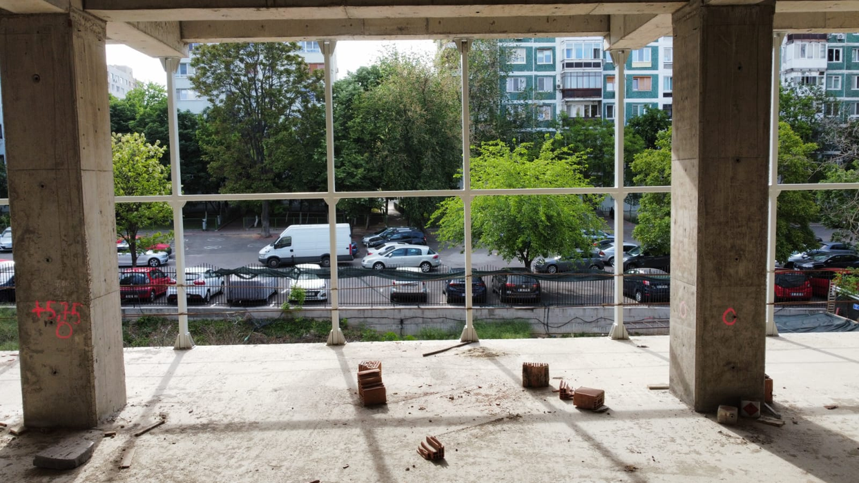 Apel către Primăria Capitalei privind sălile de sport începute și lăsate în paragină