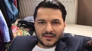 ”Aş fi ipocrit să spun că sunt tot singur!” LIVIU VÂRCIU s-a mutat în casă nouă şi a dat vestea