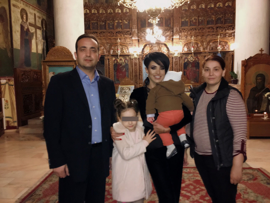 ADELINA PESTRIŢU a devenit naşă pentru a doua oară! Imagini de senzaţie cu iubita lui SPEAK