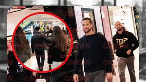 TOP G a fost surprins la mall! Frații Tate au creat isterie