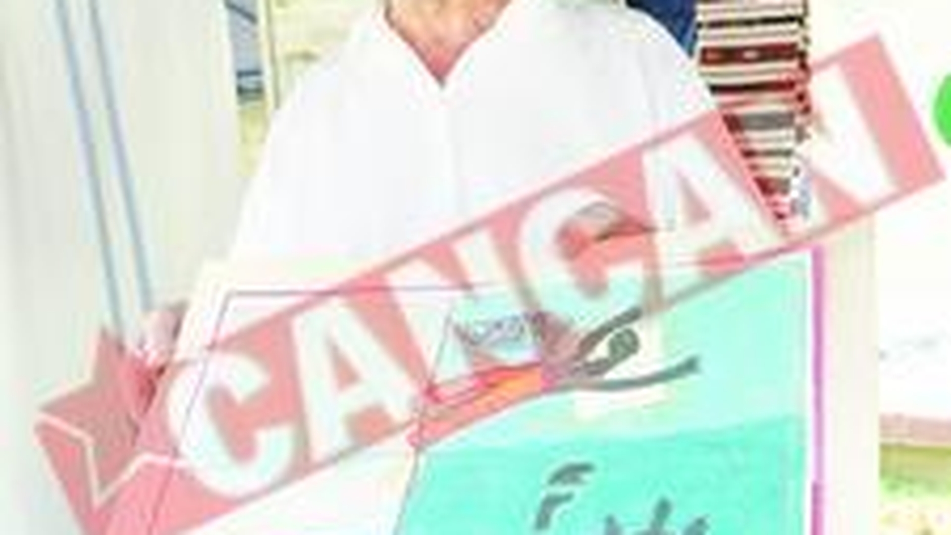 Vinde carti de mai bine de jumatate de secol