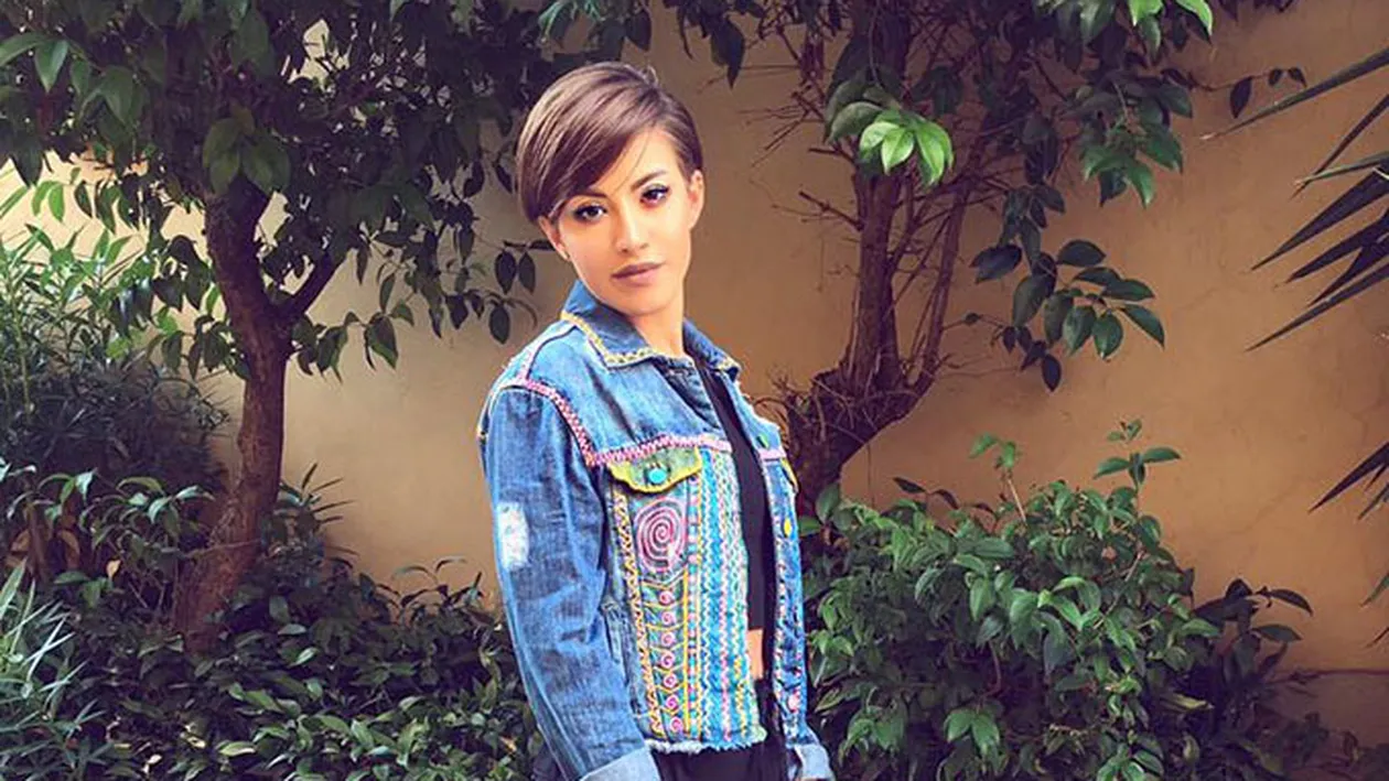 Gestul NICOLETEI NUCĂ i-a lăsat pe toţi cu gura căscată! Ce altceva poţi să faci pe timp de ploaie decât...