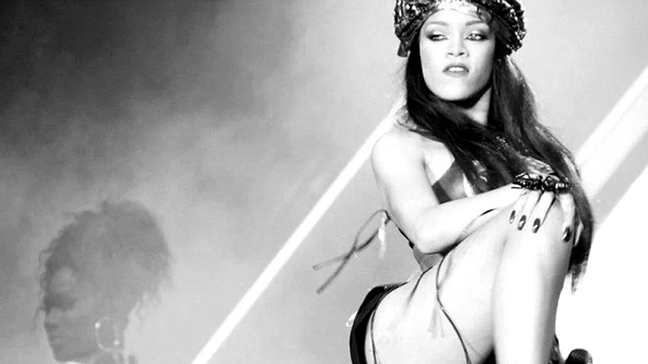 Sexy si rea: Uite cum se dezlantuie pe scena nebunatica Rihanna