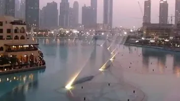 IMAGINI INCREDIBILE! Fantanile arteziene din Dubai, sincronizate pe melodia I Will Always Love You in memoria lui Whitney Houston