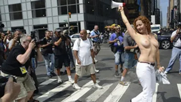 Legea care va pune pe jar intreaga lume! Femeile din SUA pot acum să umble dezbărcate pe stradă, fără să incalce legea