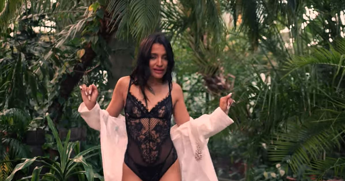 Bogdan Mocanu, atingeri interzise cu o brunetă celebră! Andra Voloş o să înnebunească de gelozie | VIDEO