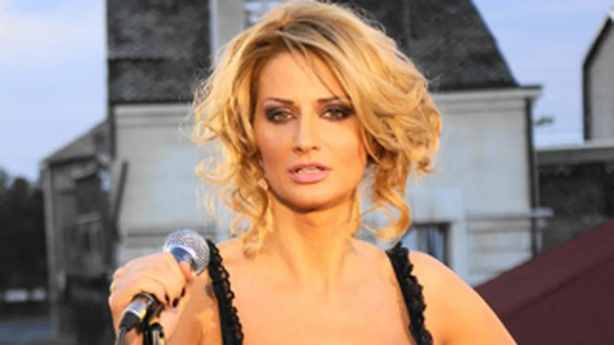 Julia Jianu isi lasa sotul singur de Valentine's Day! Va fi la o petrecere fara el