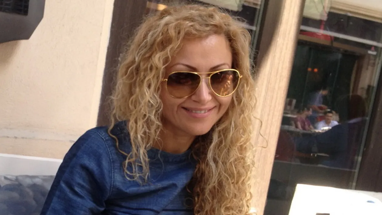 Nu o sa iti vina niciodata sa crezi cui apartine acest abdonen! Singurul indiciu este ca blonda are aproape 40 de ani!