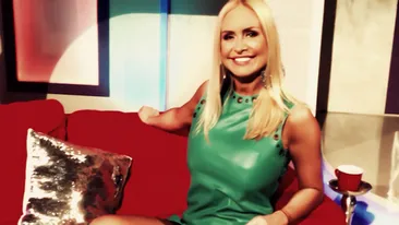 O celebra prezentatoare TV din Romania si-a lasat fanii masca! Poarta sau nu chiloti?