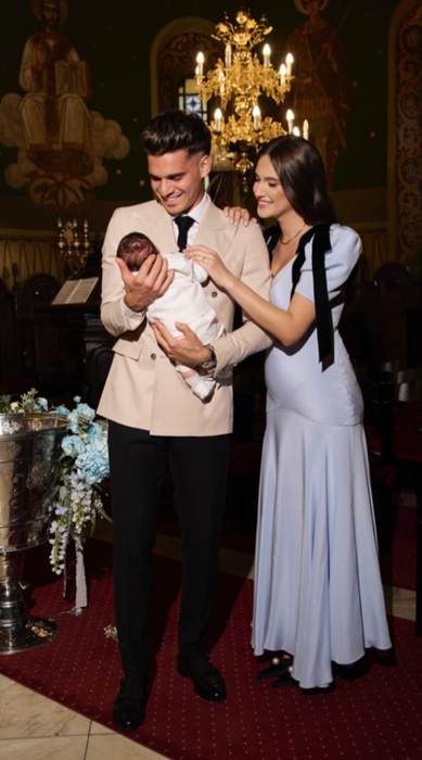Elena și Ianis Hagi și-au botezat băiețelul/ Sursa foto: Instagram