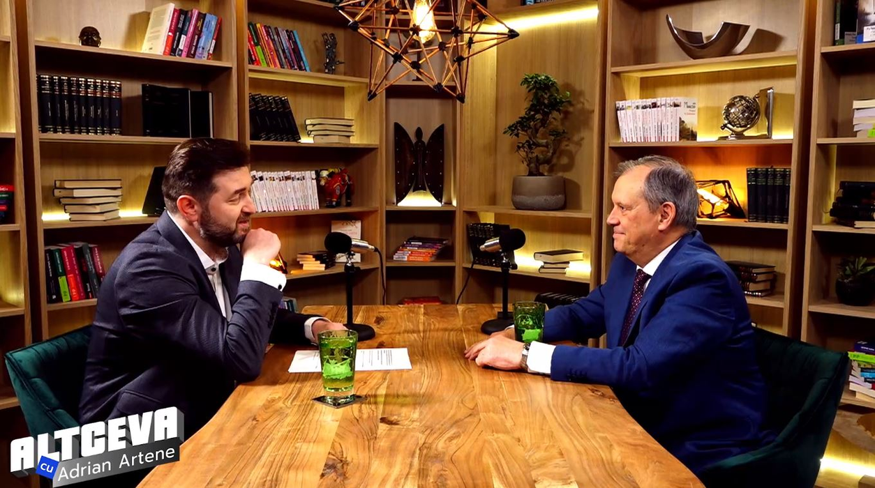 Adrian Artene îl are invitat, sâmbătă, de la ora 19, pe Dumitru Prunariu (Foto: CANCAN.RO)
