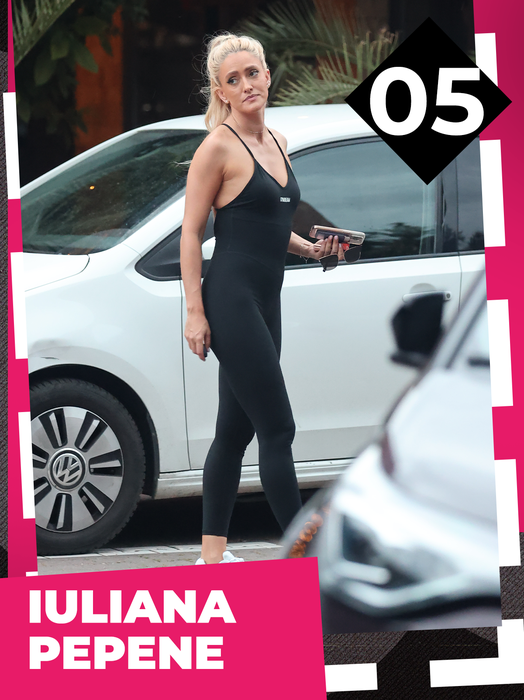 TOP 20 vedete mega mulate şi super dotate! CANCAN.RO le-a surprins în toată splendoarea. Roxana Dobre, Ramona Olaru sau Iuliana Pepene? Cine e mai „neastâmpărată”?