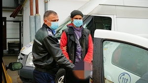 Bătrân tâlhărit de un tânăr de 20 de ani. Tupeu fără margini: i-a furat în două rânduri banii