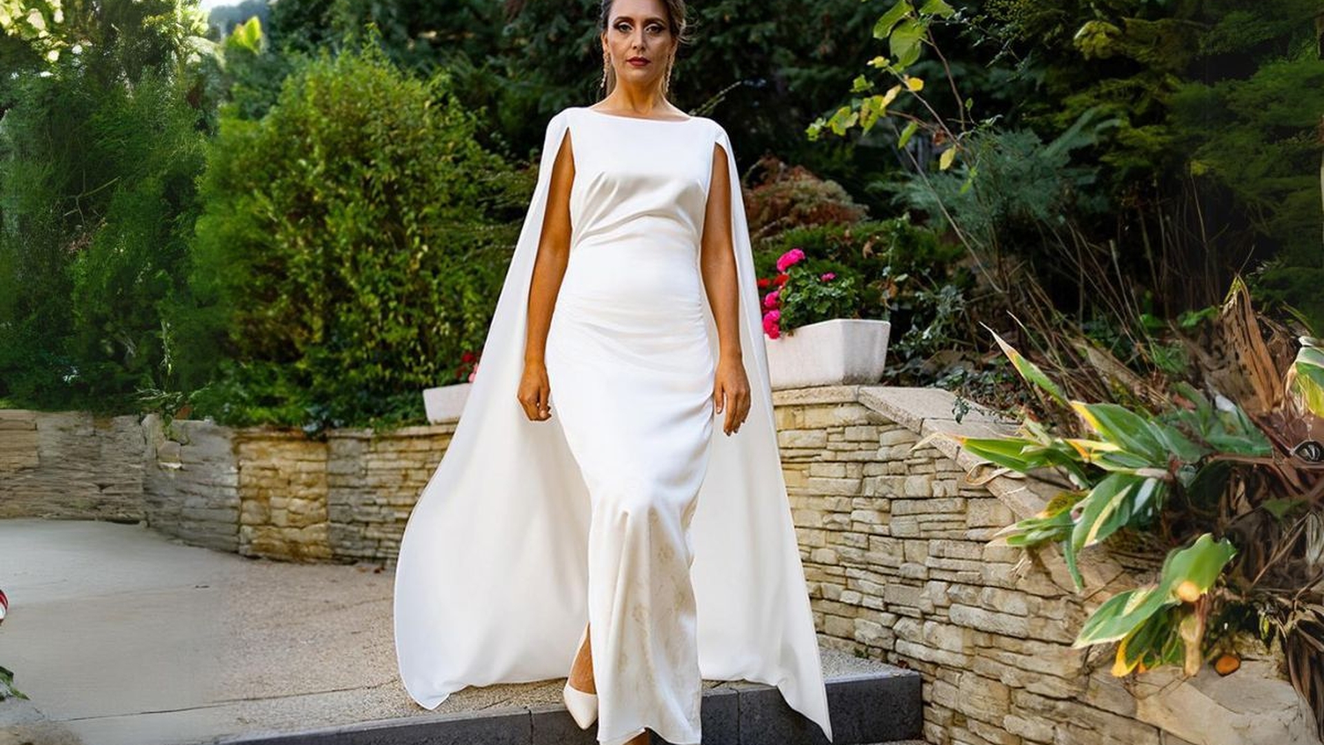 (P) Rochii elegante de nuntă pentru doamne și domnișoare de toate vârstele