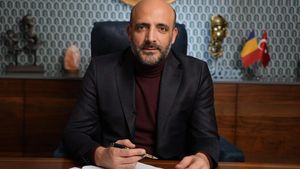 Efect alarmant după vindecarea de COVID-19. Părul începe să cadă, la 58 de zile de la contractarea virusului. Ce este de făcut?