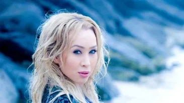 Xonia, fii barbata! Peripetiile blondei la o ieseala cu o printesa in oras!