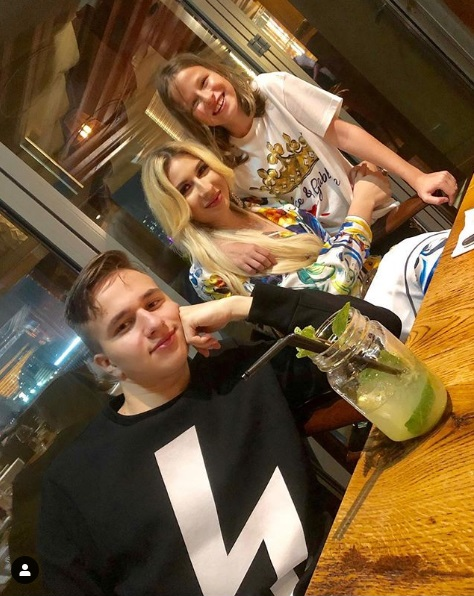 Bucurie mare în familia Anamariei Prodan! Fiica ei de doar 19 ani, Sarah, i-a dat vestea cea mare