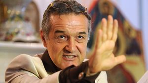 Gigi Becali, mutat la închisoarea de la Poarta Albă! Cu cine stă afaceristul în celulă