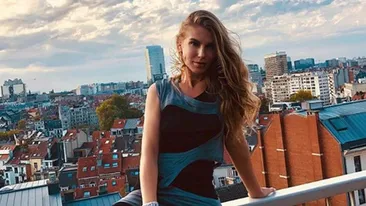 Corina Bud lovește din nou! A pozat într-un costum de baie super-sexy