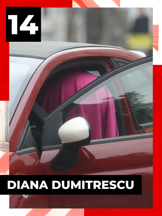 TOP sexy-vedete. Bianca Drăgușanu, Daniela Crudu sau Raluca Bambi s-au aplecat pe bancheta din spate și…: Mamăăă, ce priveliște!