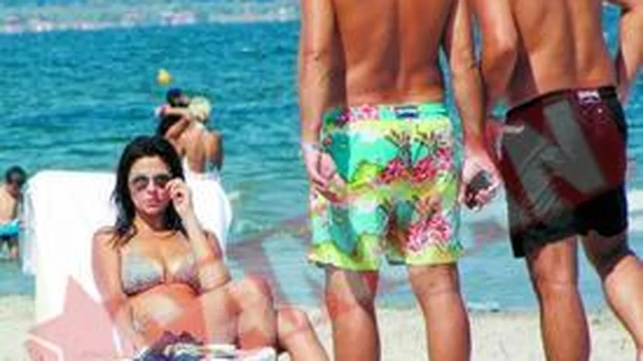 Oana Cuzino, silueta perfecta la 37 de ani