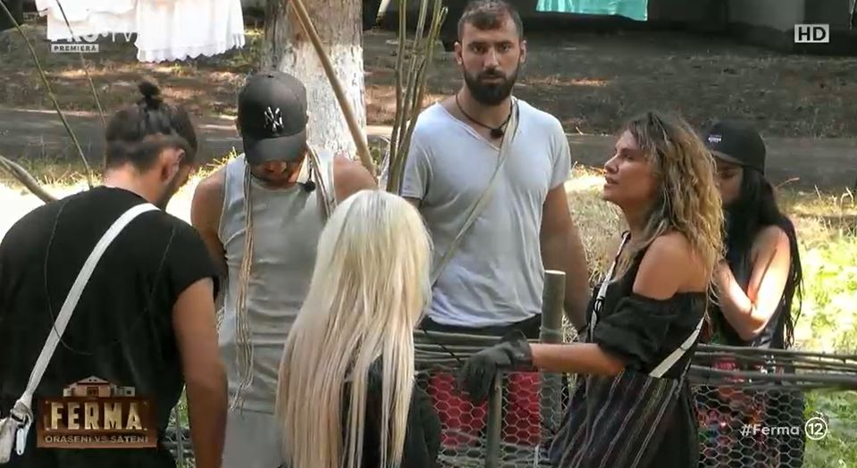 Elena Chiriac, amenințată cu bătaia de unul dintre concurenții de la Fermă: “Jur că îți rupeam părul ăsta din cap”. Sportiva și Mihaela Rădulescu au plâns | FOTO