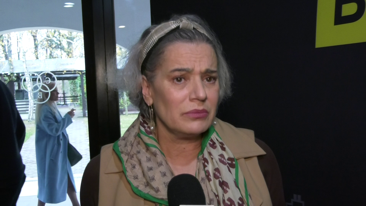 Maia Morgenstern: "Nu știu, depinde, ceea ce cu siguranță știu este că nu îmi doresc să inhib, nu-mi doresc să blochez, dimpotrivă, îmi doresc să construiesc. Și-atunci, cu onestitate, ofer ceea ce sunt. Întind o mână cu toată sinceritatea!"