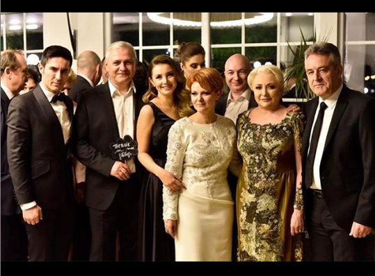 Irina Tănase s-a distrat într-un club în noaptea de Revelion. Cu cine a petrecut logodnica lui Liviu Dragnea