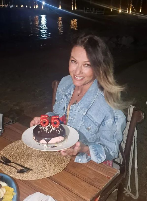 Anca Ţurcaşiu nu se aştepta la una ca asta! Iubitul a dat-o pe spate de ziua ei: “Eram doar noi doi pe o plajă întinsă, pustie”