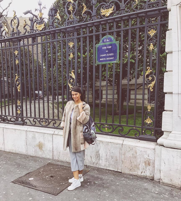 BETTY SALAM a ajuns în urmă cu puţin timp la mănăstire:,,Mă rog pentru tine‘’