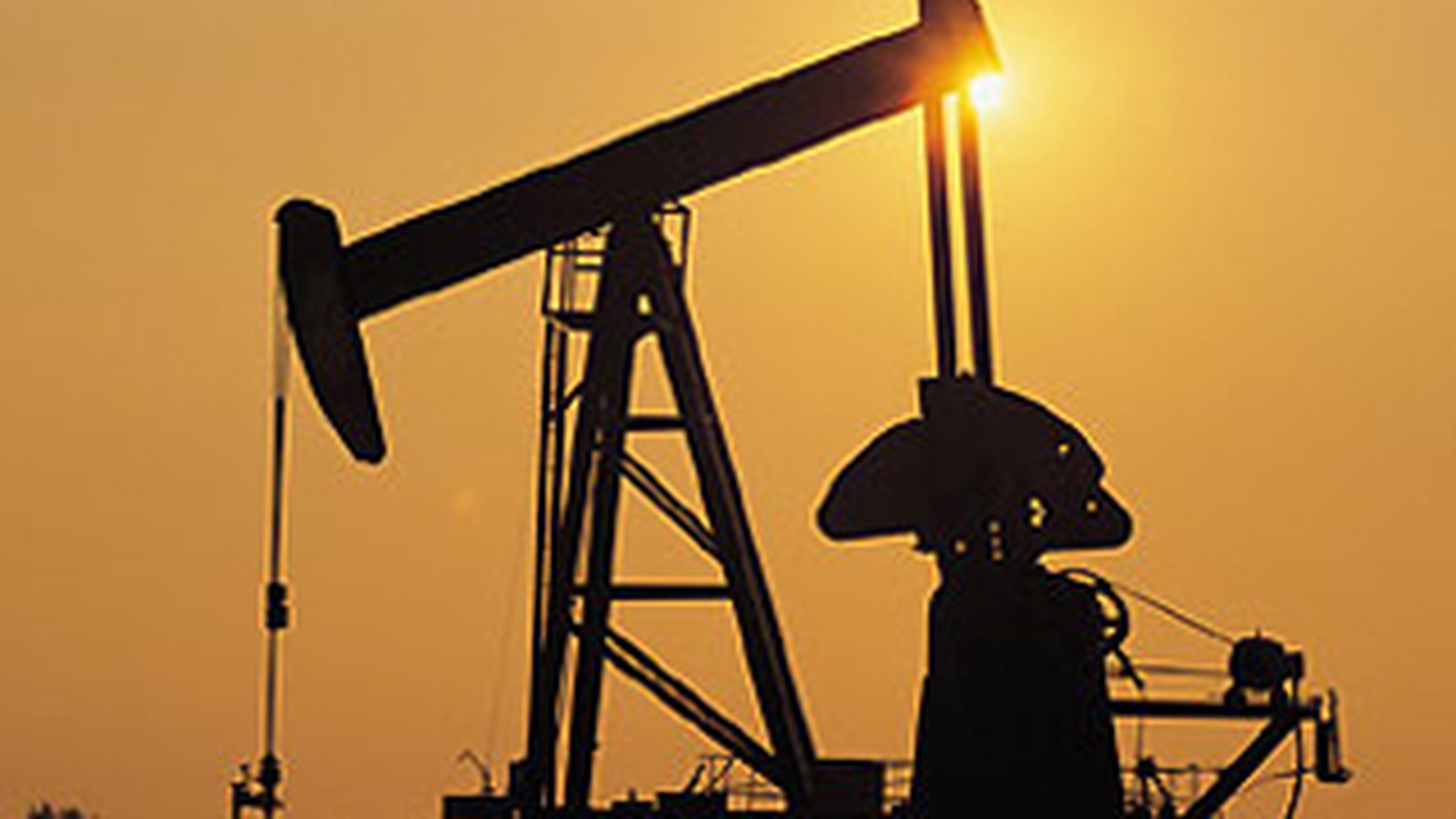 Pretul petrolului a urcat usor la peste 119 dolari pe baril