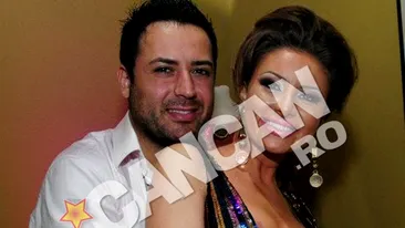 De cand si-a pus silicoane, nu se mai satura de decolteuri! Vezi aici cum o prezentatoare TV a ramas cu sanul dezgolit, intr-un club